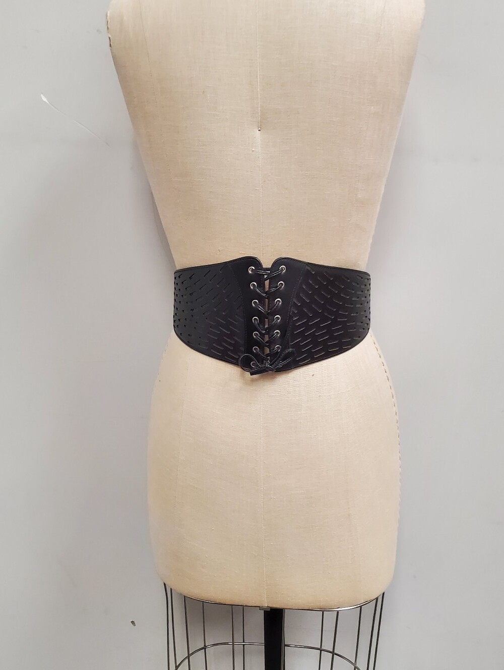 Alaïa Balt - Picture 1 of 10
